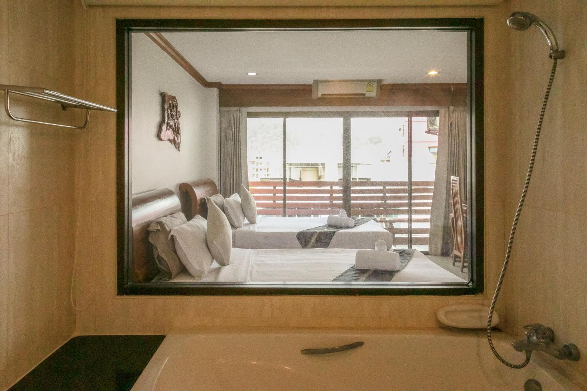 Best Venue Hotel Patong Exterior photo